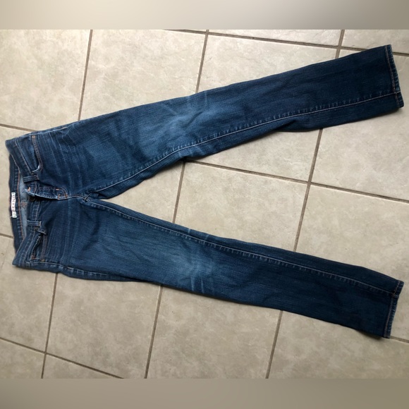 J Brand Mid-Rise Straight Leg Jeans | Dark Wash | Size 26 | XS - Picture 2 of 5
